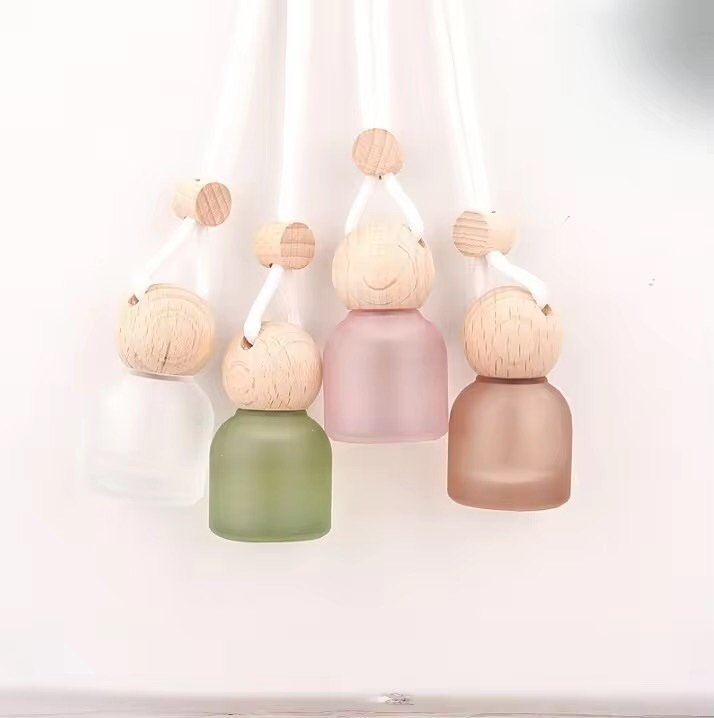 Colorful 10ml glass car hanging diffuser empty bottles with natural fiber cords for essential oils